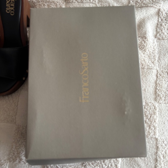 Franco Sarto Women's Capriclog3 Slide Sandal - Picture 9 of 10